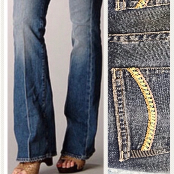 PAIGE Denim - Paige “laurel canyon” low rise boot jeans